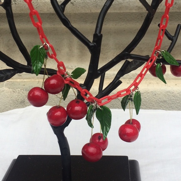 COPY - Vtg Retro Style dangling Lucious Cherry Necklace - Picture 2 of 6